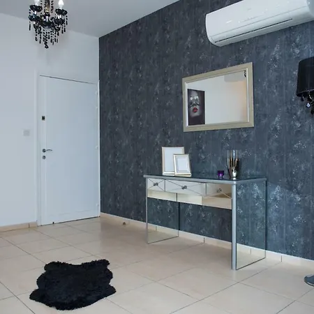 City Center Diamond * Larnaca